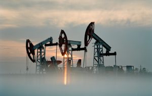 Україна пропонує знизити «стелю» цін на нафту РФ до $45 за барель